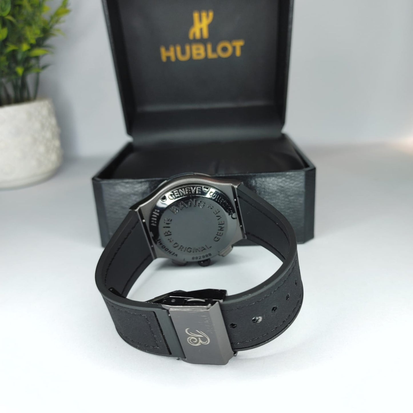 Hublot Black Sclton With Black Strap
