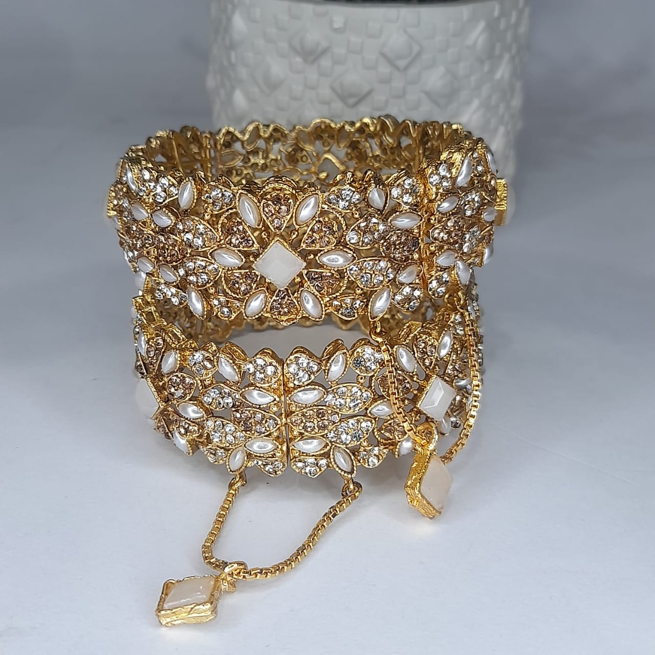"Elegant Golden Openable Bangles (Pair) – Timeless Beauty & Perfect for Every Occasion"