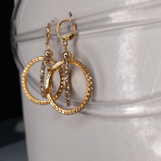 Elegant Gold-Plated Hoop Earrings – Lightweight & Trendy Jewelry