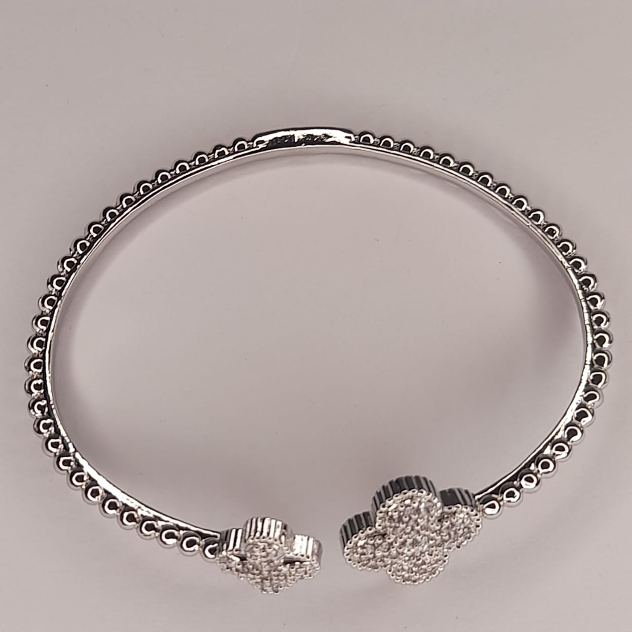 Stylish Single Pc Bangle – Elegant Jewelry for Women