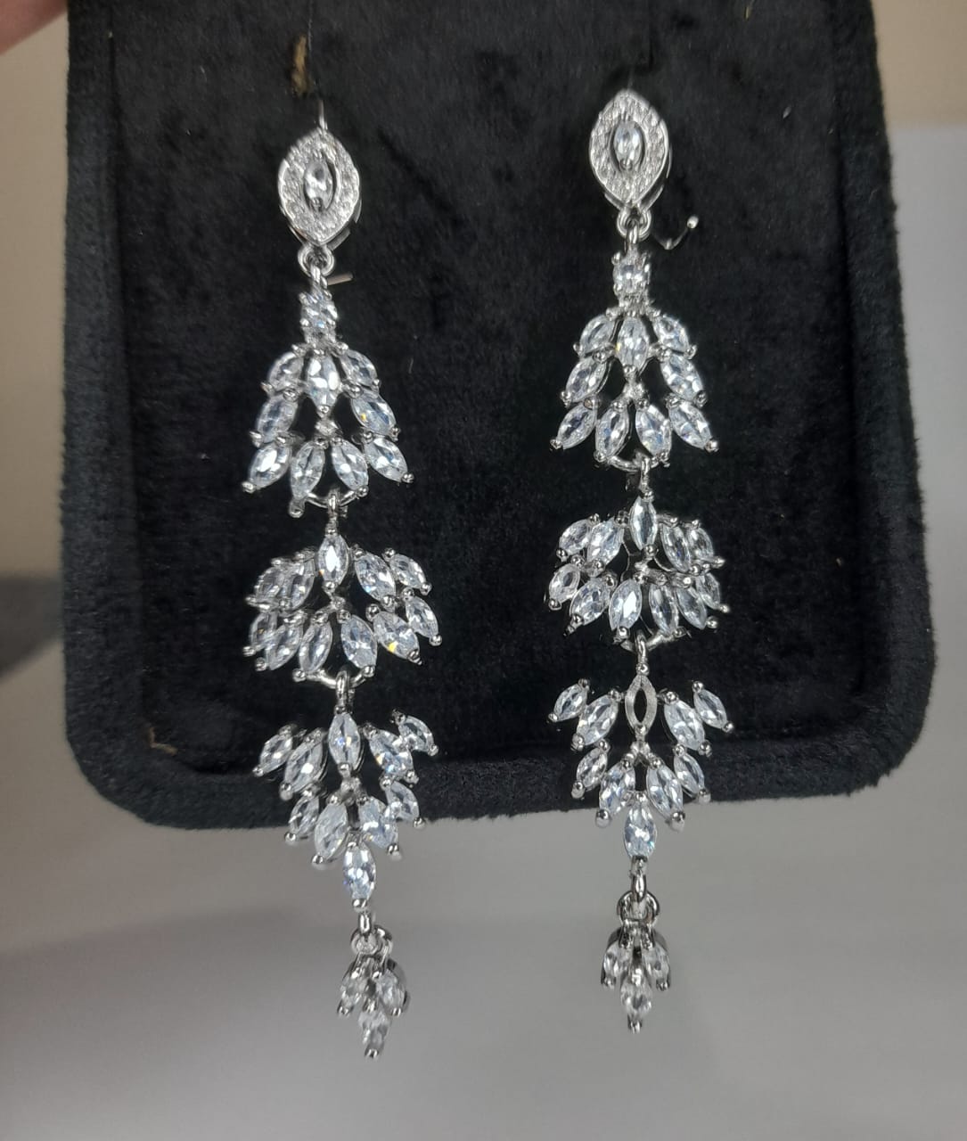 Sparkling Zircon Stone Earrings – Elegant & Dazzling Jewelry