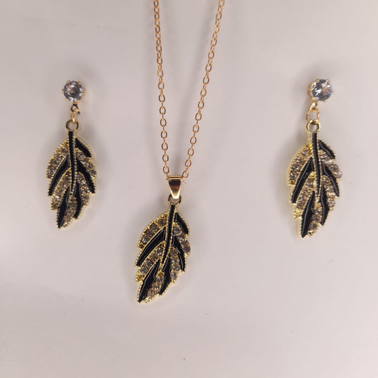 Golden Black Necklace Set for Girls & Women – Trendy Fashion Jewellery