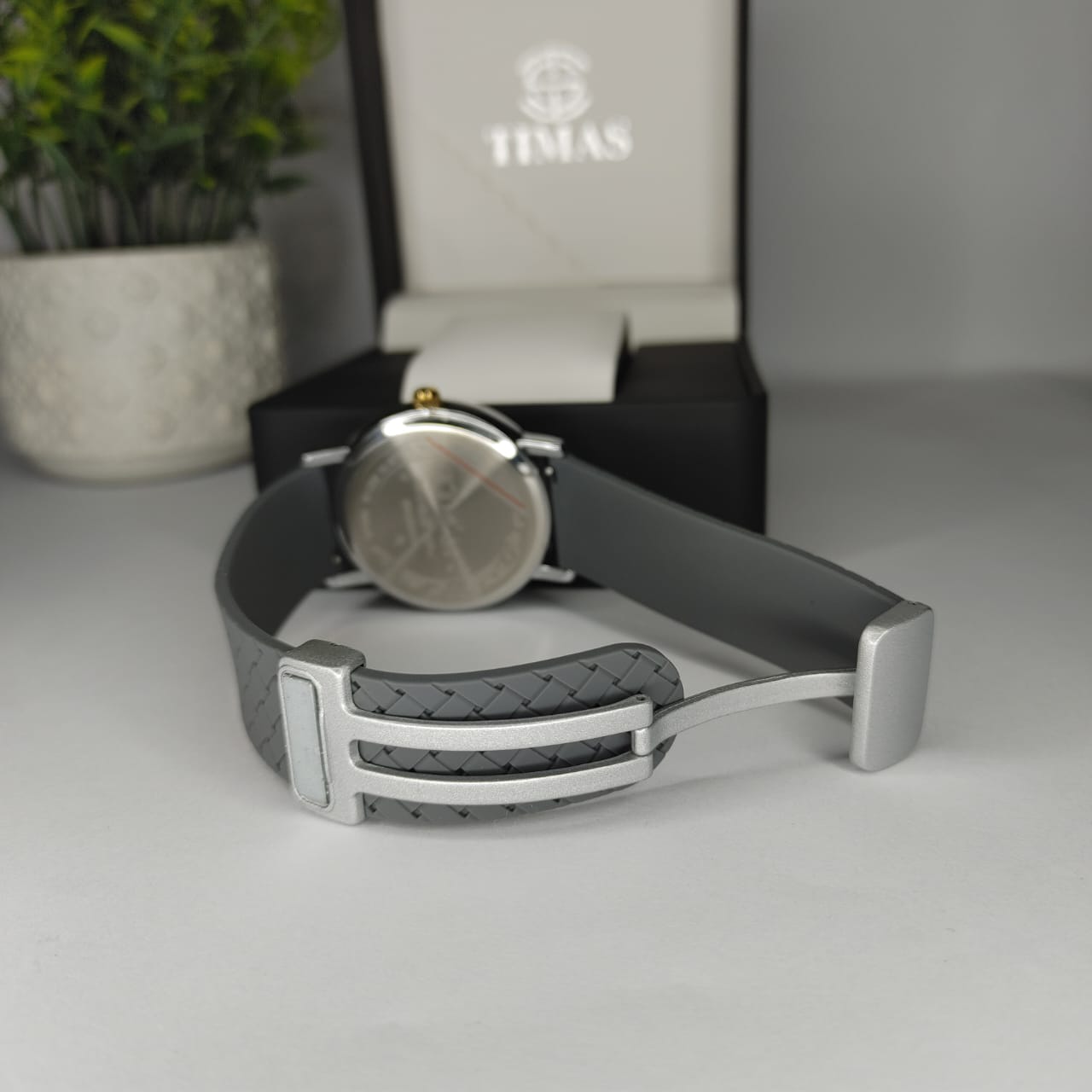 Fashion Magnet Strap Watch T-2015