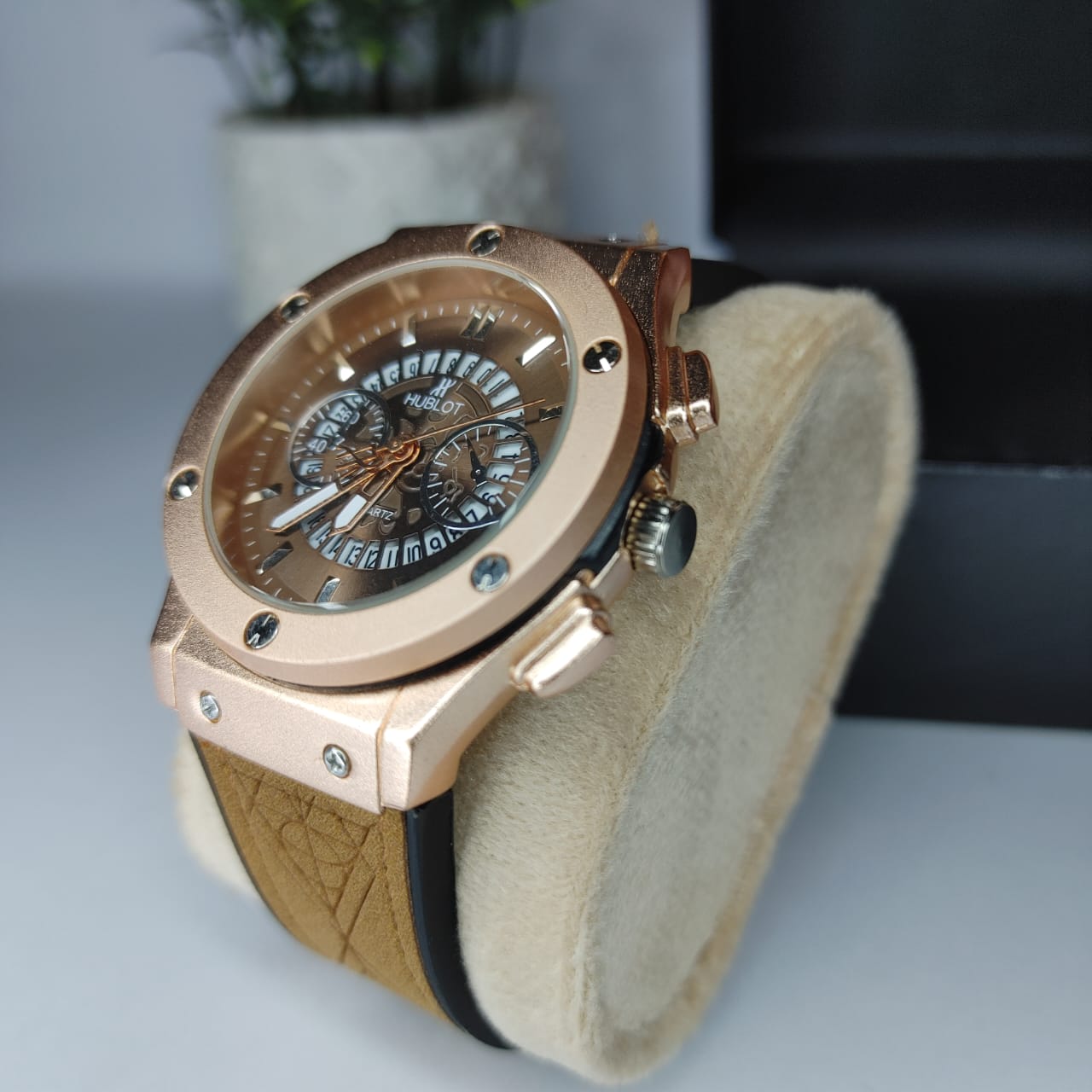 Fashion Strap Watch HUB-882888