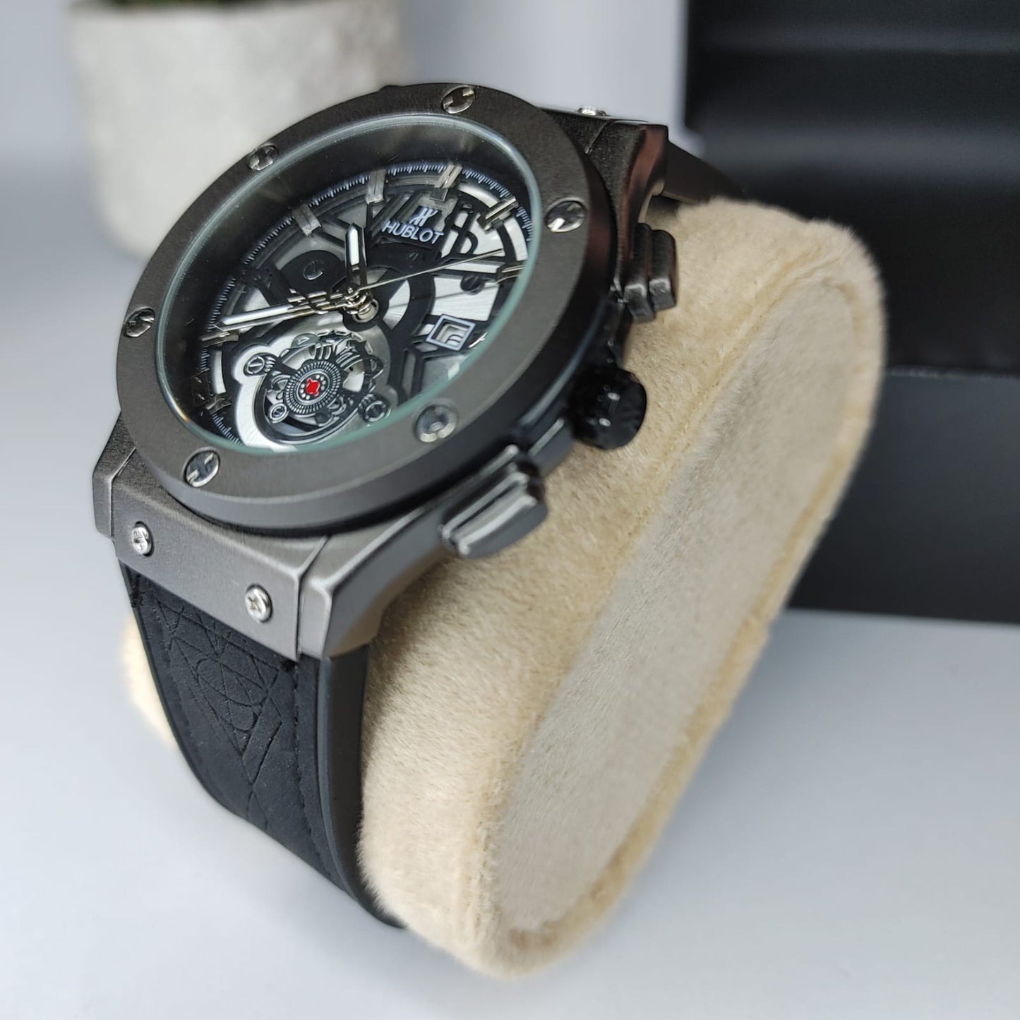 Hublot Black Sclton With Black Strap